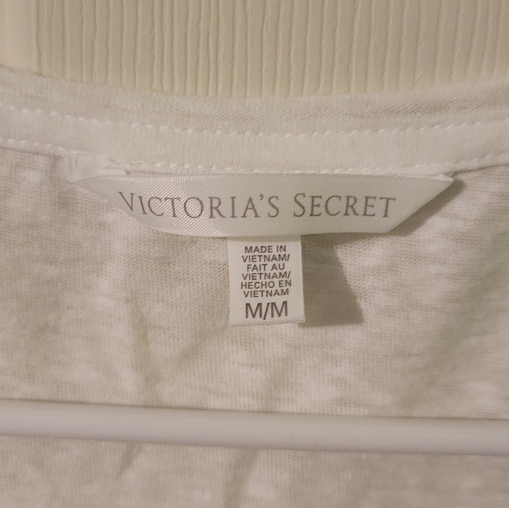 Victoria Secrets top - Picture 1 of 4